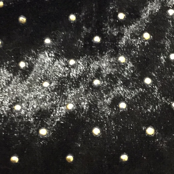 Top - Picture 2 of 4